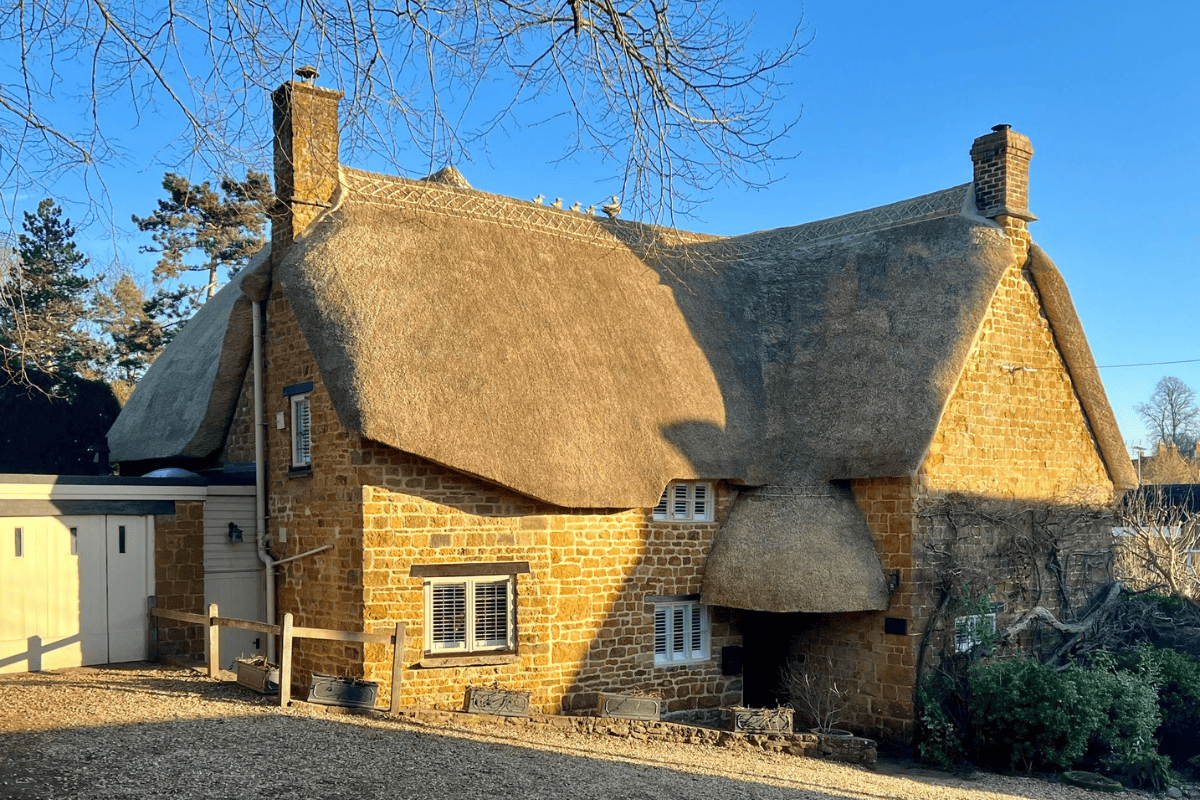 Bloxham Listed Cottage
